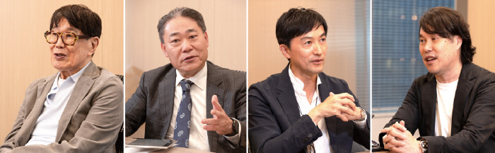 本郷孔洋氏・中村亨氏・古市成樹氏 インタビュー写真