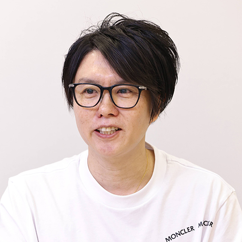 朝倉 歩 氏