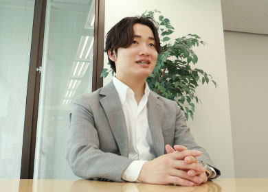 五味孝文氏 インタビュー写真